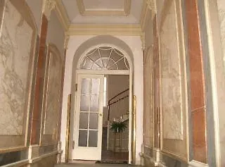 Apartment Halkova Prag